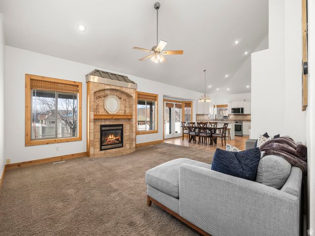 1092 S VALLEY SAGE DR, Springville, UT 84663