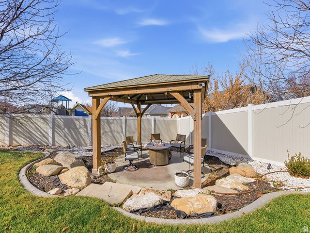 1092 S VALLEY SAGE DR, Springville, UT 84663