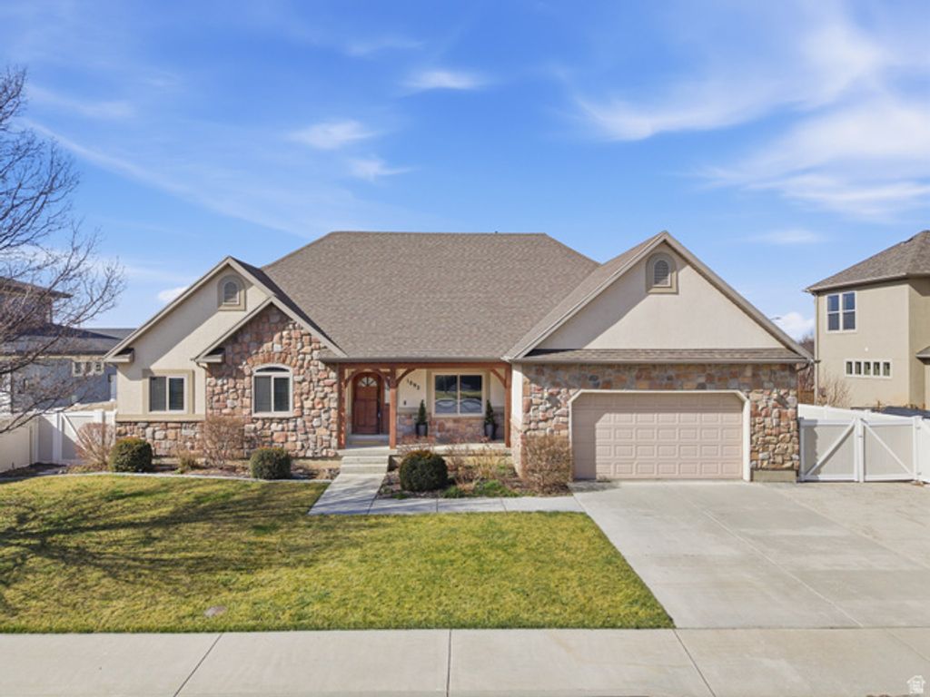 1092 S VALLEY SAGE DR, Springville, UT 84663