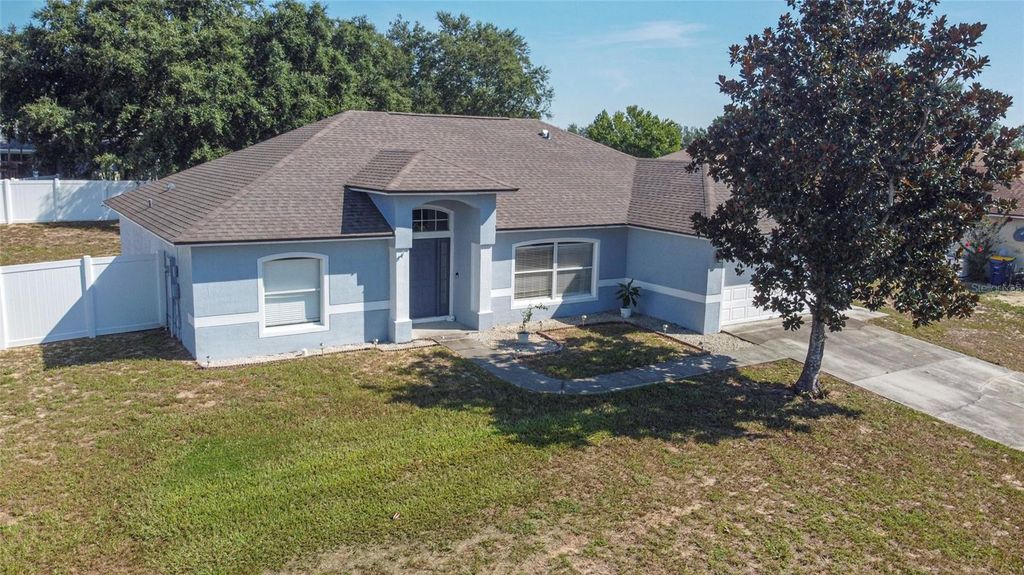 5041 PINE NEEDLE DRIVE, Mascotte, FL 34753