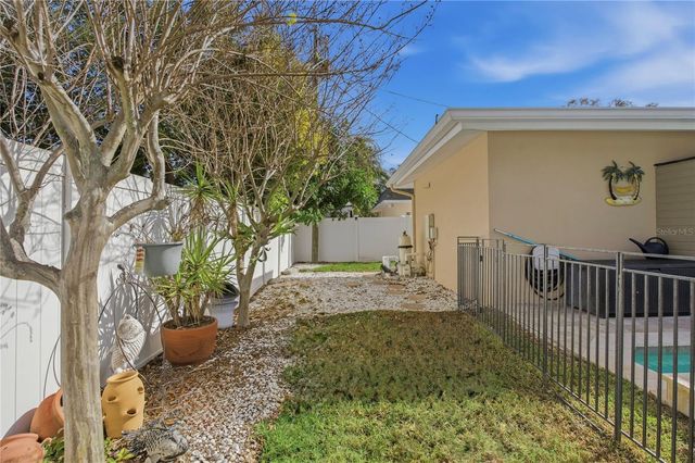 1658 FRUITWOOD DRIVE, Clearwater, FL 33756