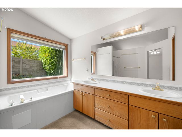 4701 Ne 48TH St, Vancouver, WA 98661