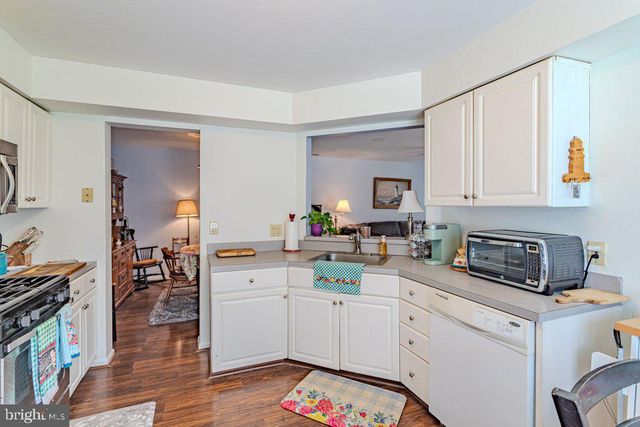 105 WHARTON RD, Mount Laurel, NJ 08054