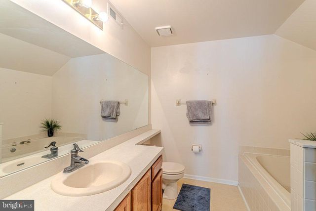 105 WHARTON RD, Mount Laurel, NJ 08054