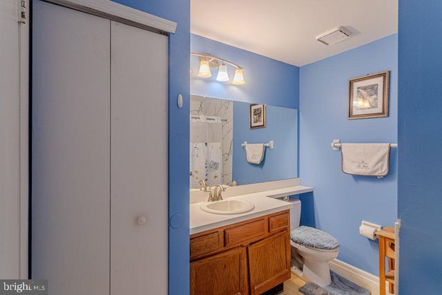 105 WHARTON RD, Mount Laurel, NJ 08054