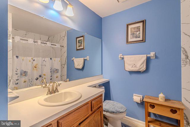 105 WHARTON RD, Mount Laurel, NJ 08054