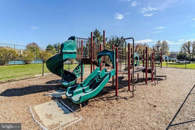 105 WHARTON RD, Mount Laurel, NJ 08054