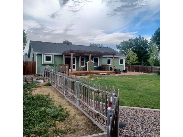 318 Riviera Ln, Johnstown, CO 80534