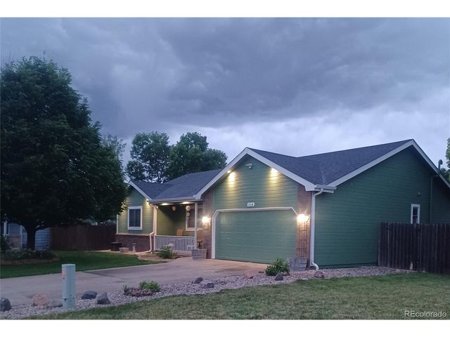 318 Riviera Ln, Johnstown, CO 80534