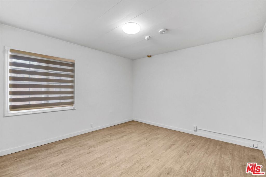 Image 20 of property listing at 4669 W Olympic Boulevard, Los Angeles, CA 90019