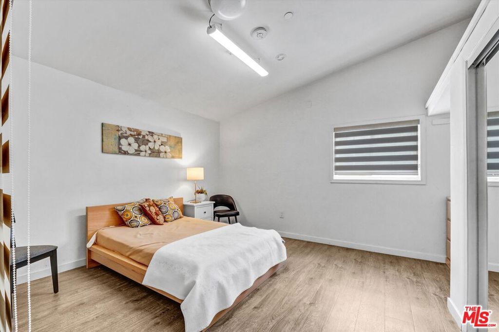 Image 23 of property listing at 4669 W Olympic Boulevard, Los Angeles, CA 90019