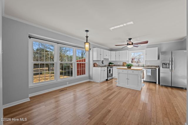 236 Shoreline Drive, New Bern, NC 28562