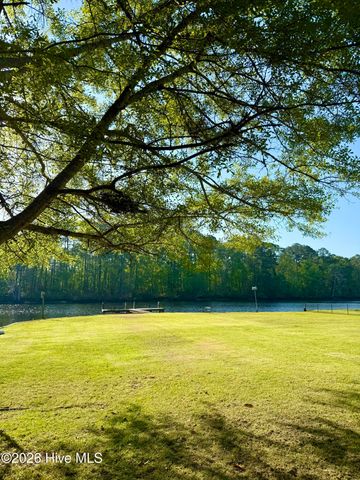 236 Shoreline Drive, New Bern, NC 28562