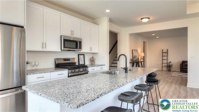 2430 Sonoma Drive 92, Forks Twp, PA 18040