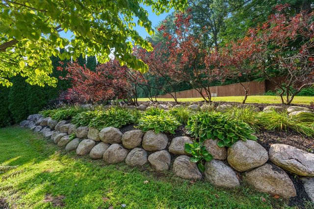 2342 Ivy Hill Drive, Commerce Twp, MI 48382