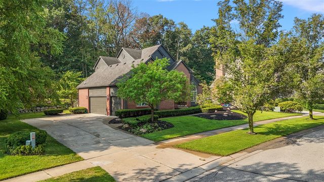 2342 Ivy Hill Drive, Commerce Twp, MI 48382