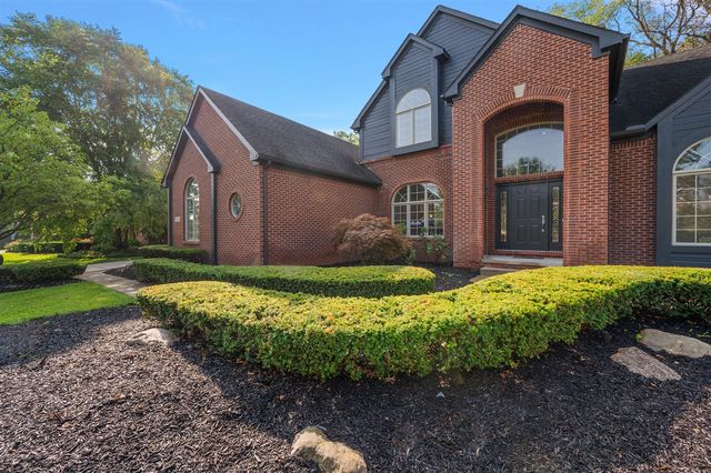 2342 Ivy Hill Drive, Commerce Twp, MI 48382