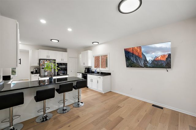 2342 Ivy Hill Drive, Commerce Twp, MI 48382