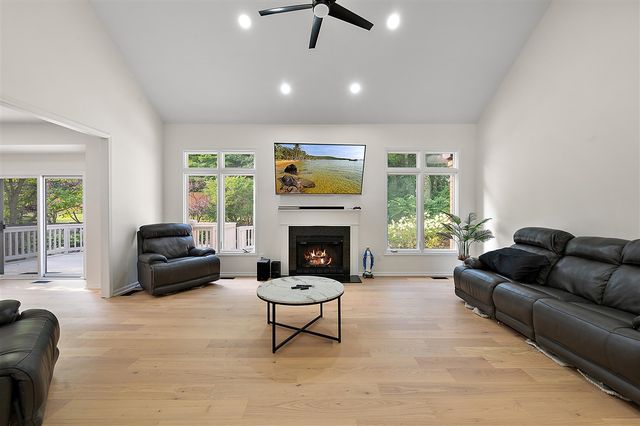 2342 Ivy Hill Drive, Commerce Twp, MI 48382