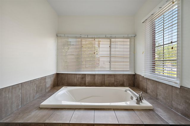 2342 Ivy Hill Drive, Commerce Twp, MI 48382