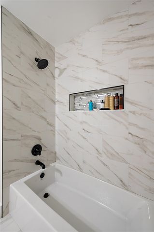 2342 Ivy Hill Drive, Commerce Twp, MI 48382