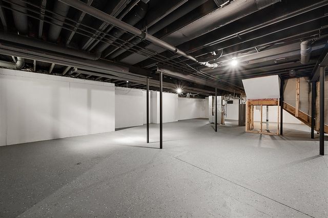 2342 Ivy Hill Drive, Commerce Twp, MI 48382