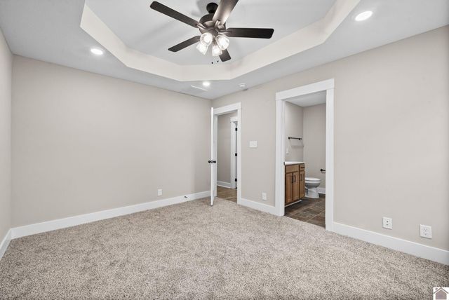 135 Illinois Ave, Oak Grove, KY 42262