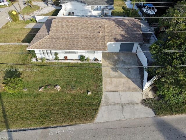 56 Cardinal Drive, North Fort Myers, FL 33917