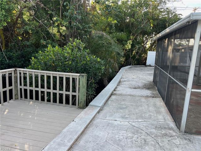 56 Cardinal Drive, North Fort Myers, FL 33917