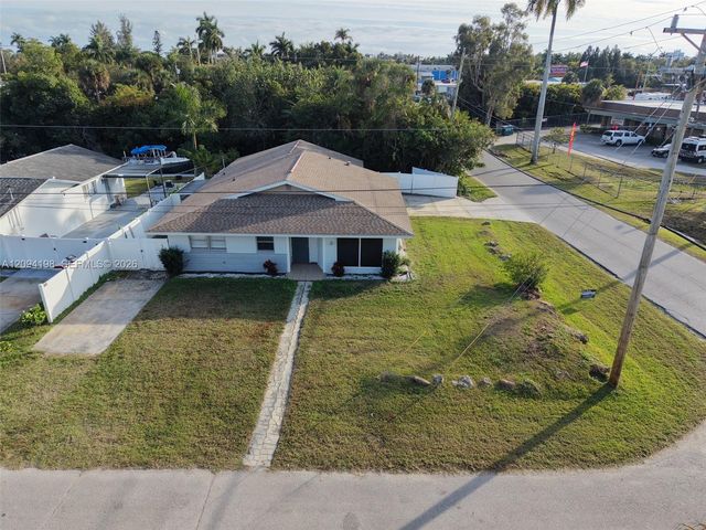56 Cardinal Drive, North Fort Myers, FL 33917
