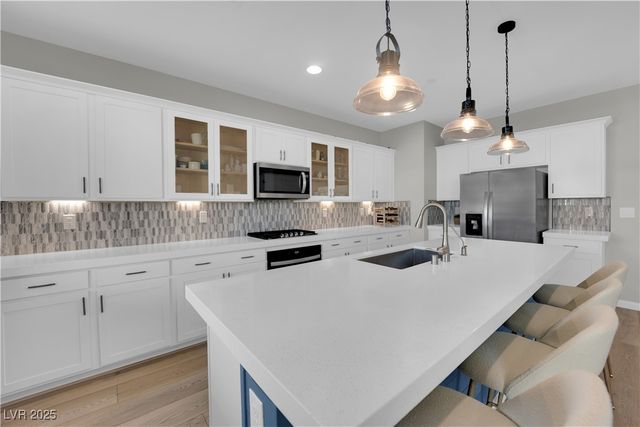 10388 Thurso Avenue, Las Vegas, NV 89166