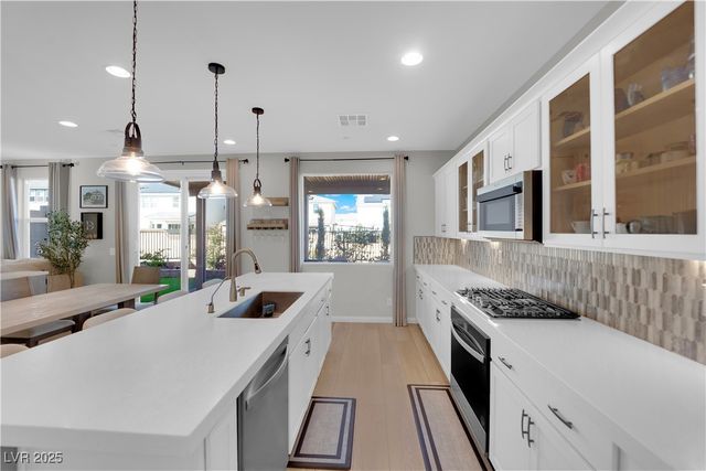 10388 Thurso Avenue, Las Vegas, NV 89166