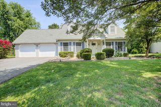 768 FRANKLIN SQUARE DRIVE, Chambersburg, PA 17201