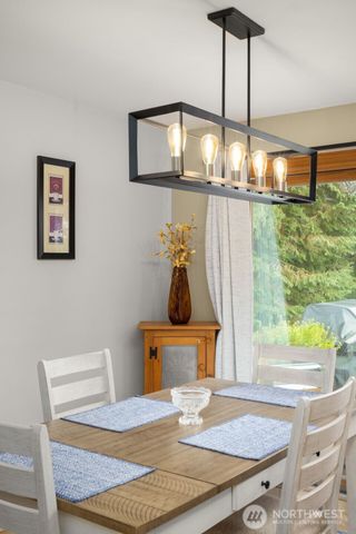 7627 NE 202nd Place, Kenmore, WA 98028