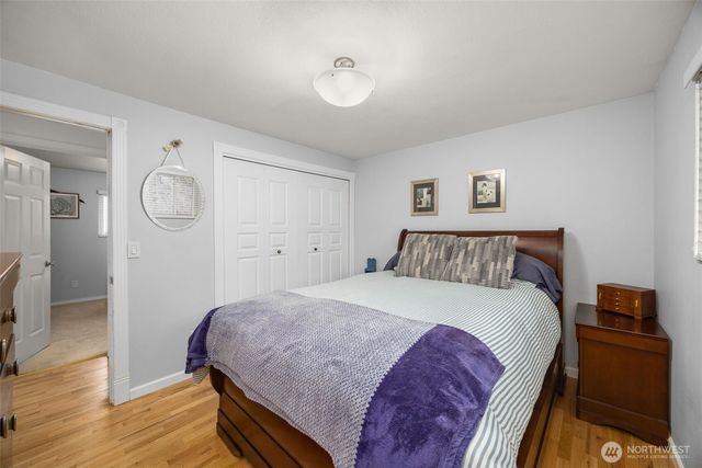 7627 NE 202nd Place, Kenmore, WA 98028