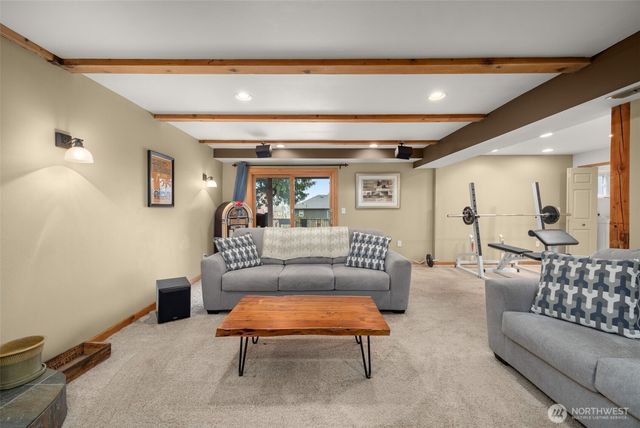 7627 NE 202nd Place, Kenmore, WA 98028