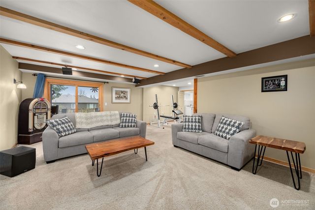 7627 NE 202nd Place, Kenmore, WA 98028