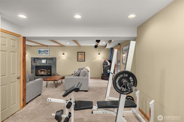 7627 NE 202nd Place, Kenmore, WA 98028