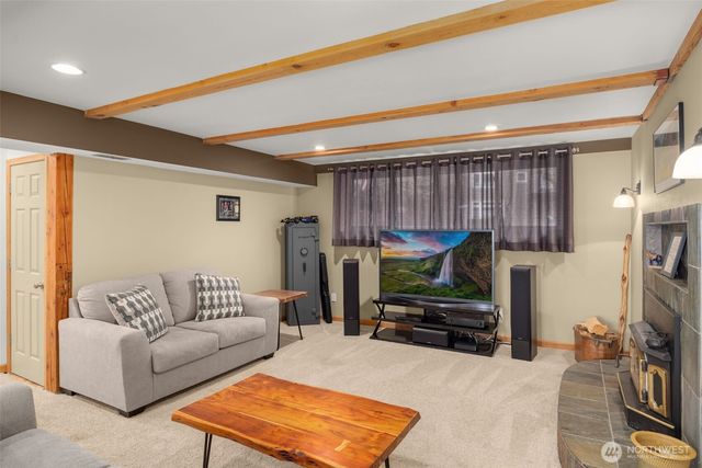 7627 NE 202nd Place, Kenmore, WA 98028