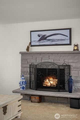 7627 NE 202nd Place, Kenmore, WA 98028