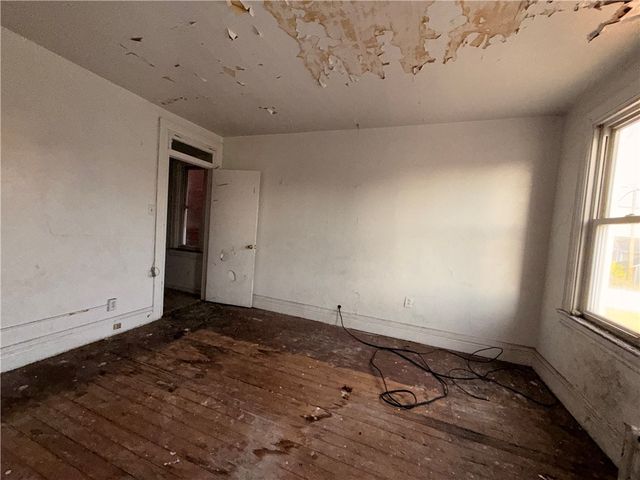 5001 Broad St, Garfield, PA 15224