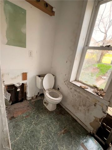 5001 Broad St, Garfield, PA 15224