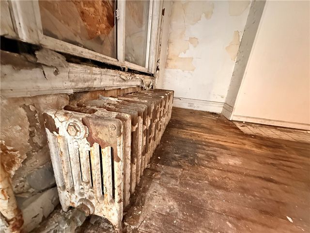 5001 Broad St, Garfield, PA 15224