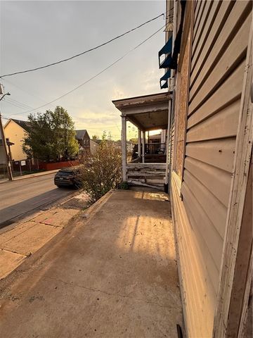 5001 Broad St, Garfield, PA 15224
