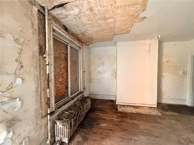 5001 Broad St, Garfield, PA 15224