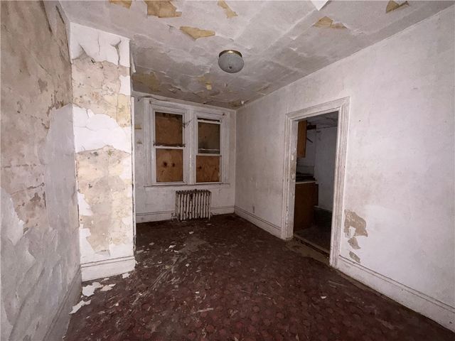 5001 Broad St, Garfield, PA 15224