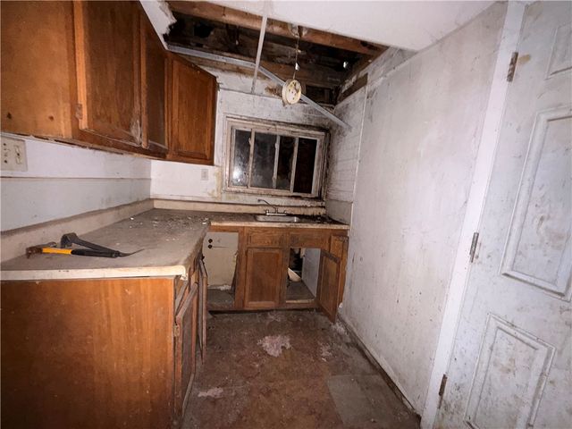 5001 Broad St, Garfield, PA 15224