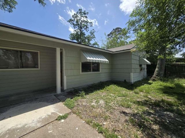 822 Woodhue Street, Channelview, TX 77530