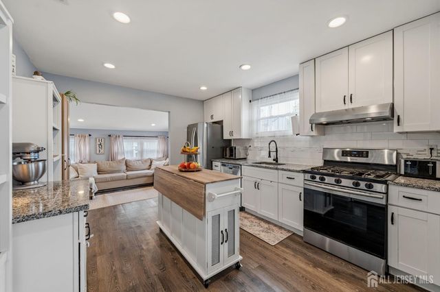 22 Elm Terrace, Parlin, NJ 08859