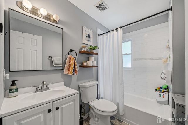 22 Elm Terrace, Parlin, NJ 08859